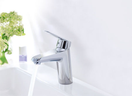 Смеситель Grohe Eurodisc Cosmopolitan 33190002 для раковины